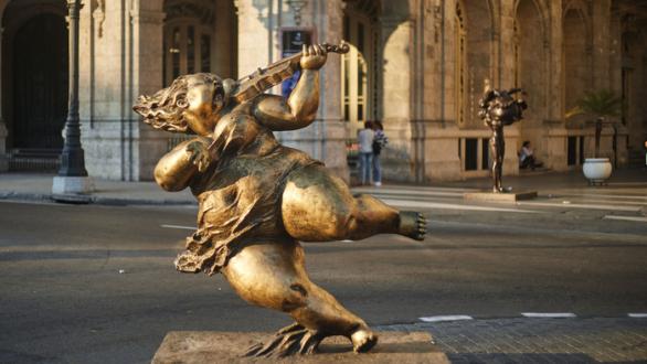 Chubby Chinese in Havana