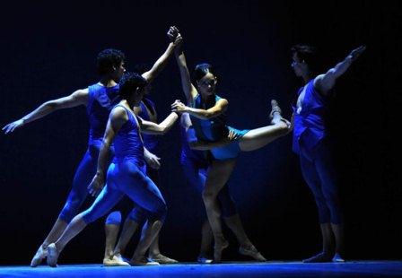 Aplausos para Las sílfides, Celeste y Carmen en España