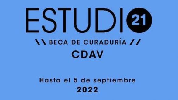 cartel de la beca de curaduría del CDAV