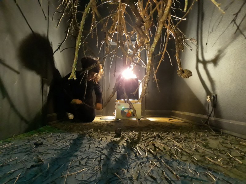 Eunice Artur-performance 'Versus in versus' 