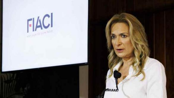 Luz Botero al dar los detalles de la actividad/ Foto Matías Boncosky/ Tomada de Diario Libre 