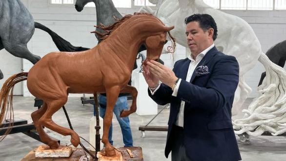 Jorge Montalvo, escultor ecuatoriano 