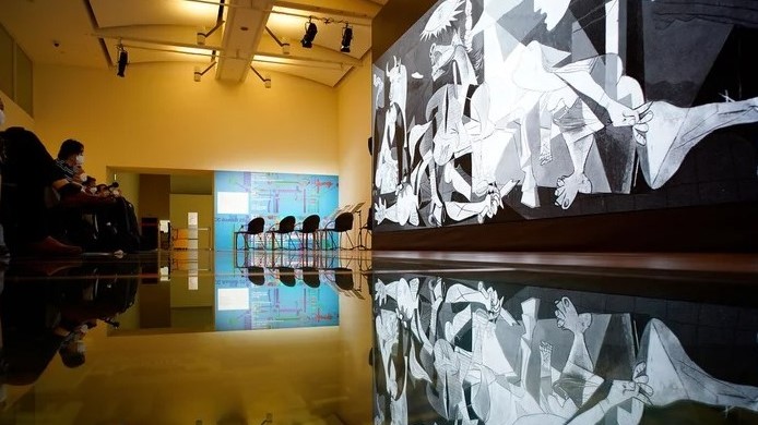 Proyectan "Guernica” de Picasso en ultra-alta resolución  