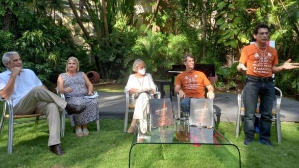 Presentación de “Las Parrandas de Remedios, 200 años de historia y tradición” en la UNEAC 