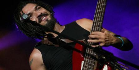 X Alfonso integra cartel de festival de música en California 