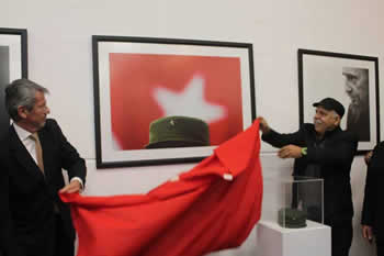 En Ecuador Expo Fidel es Fidel, del cubano Roberto Chile