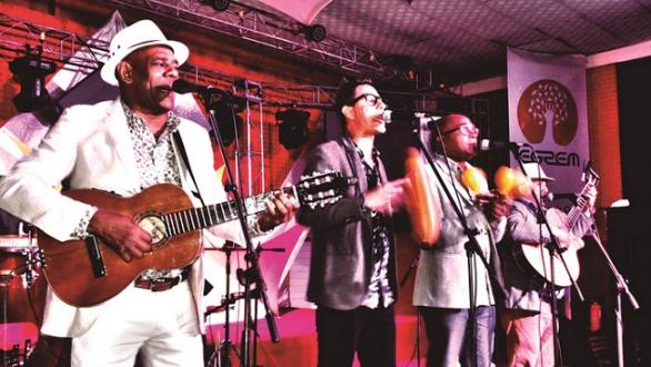 Septeto Satiaguero durante su peña habitual en el centro cultural La Pachanga de Santiago de Cuba