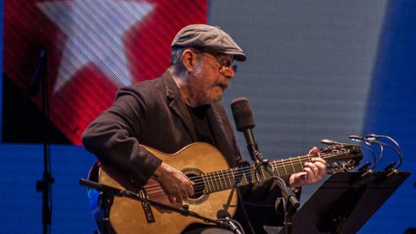 Silvio Rodríguez en gira por los barrios. Foto: Radio Progreso