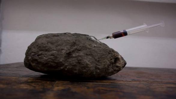 Aliento es una de las obras con las que participa el artista Ernesto Bautista en una muestra de arte contemporáneo en Zurich. | Foto por elsalv