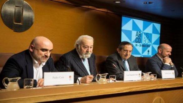 De izquierda a derecha – Pedro Cera- galerista y miembro del Comité Organizador de ARCOmadrid, Luis Eduardo Cortés – Presidente del Comité Ejecutivo de IFEMA, Fermín Lucas – Director General de IFEMA y Carlos Urroz – Director de ARCOmadrid y ARCOlisboa