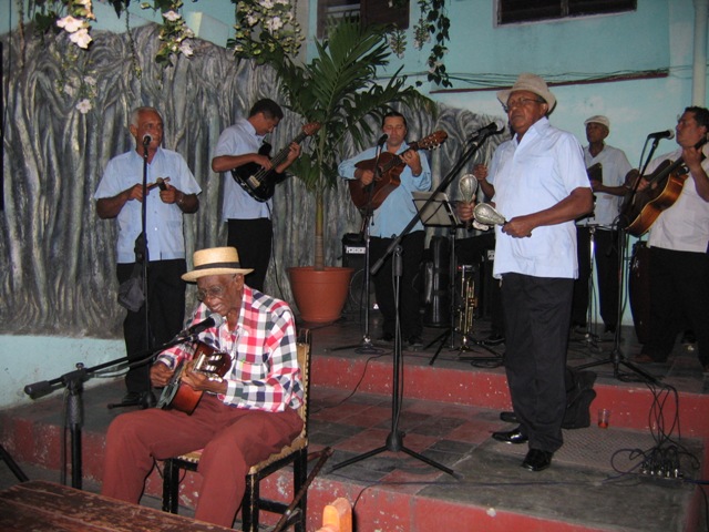 GUAYABERO 