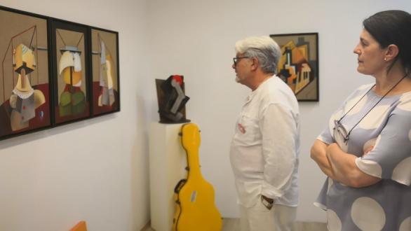 Los artistas Pedro Molina y Purificación Villafranca disfrutan de las Meninas de Willy 