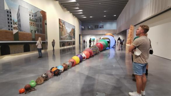 vista de la exposición “Tiempo propio”