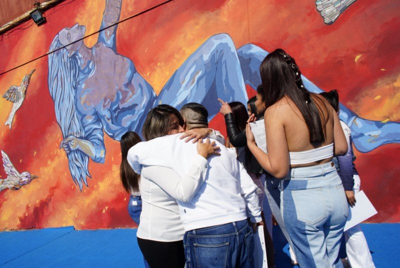 mural de mosaico Entre el aire y la tierra