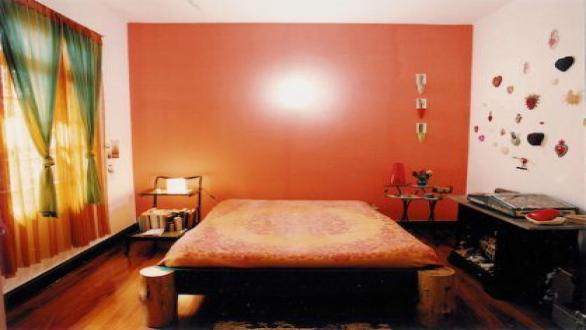 Rochelle Costi, Quartos - Sa?o Paulo (2), 1998, c-print 183 x 230 x 6cm 