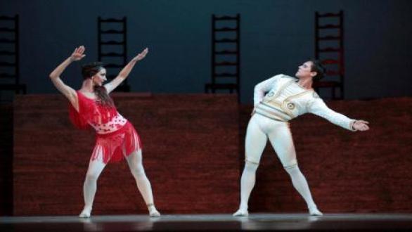 CARMEN (Sadaise Arencibia y Dani Hernández) foto Nancy Reyes
