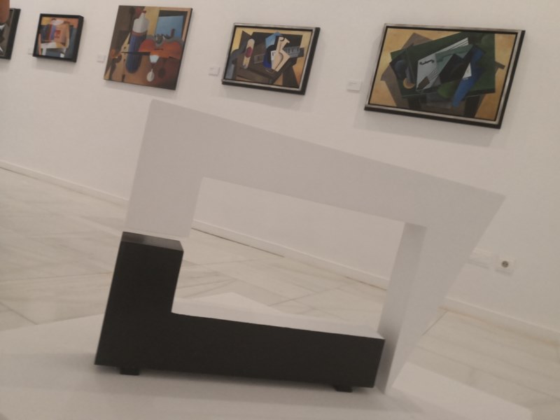 Una de las esculturas magnéticas