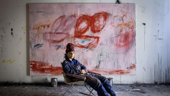 Mayoral, Marria Pratts en su estudio, 2025, foto Pere Virgili