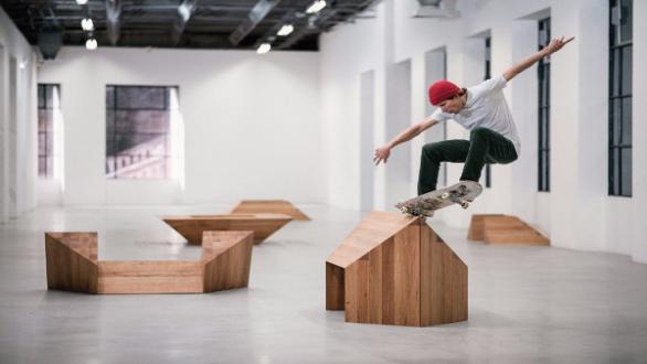  Raphaël Zarka, Riding Schoenflies, 2016. Skater: Sylvain Tognelli. Photo: Maxime Verret.