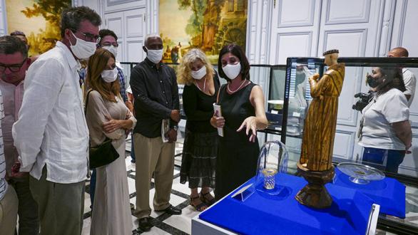 Inauguración exposición “Vidrio Español en La Habana, S. XVI-XIX”
