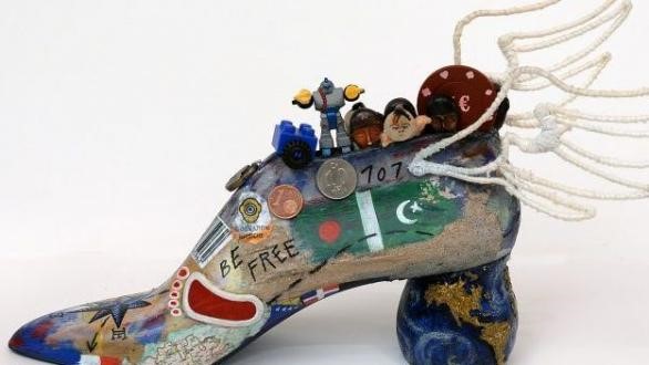 Artistas encuentran la horma de su zapato