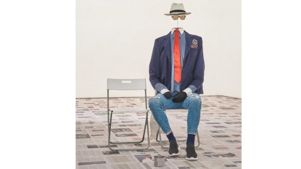 Headless Man, Claire Fontaine, 2016 Courtesy of the artist and Galerie Neu, Berlin Foto: Guillaume Vieira