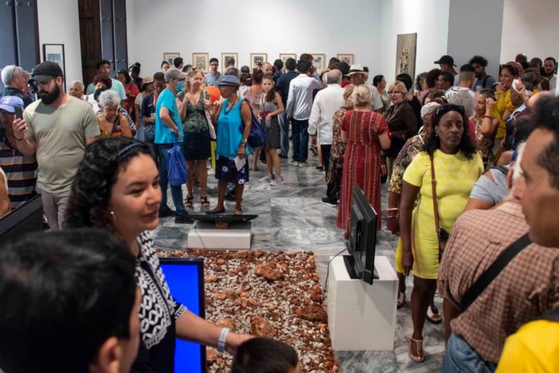 Gran asistencia de público a la inauguración