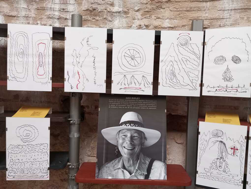 Ilustraciones de Geo Ripley de las Coplas manriqueñas, expuestas en la Torre del Homenaje del Castillo de Garcimuñoz.