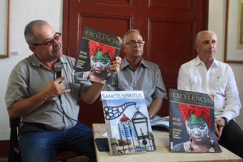 Presentación revistas Excelencias en sancti Spíritus 