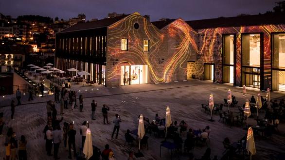 Porto-Fashion-Fabric-Museum-Wow-Porto-plaza
