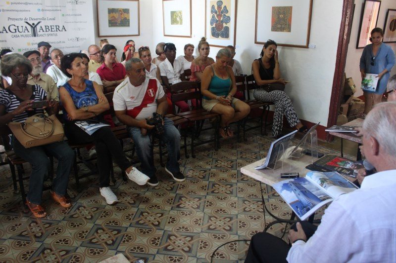 Presentación revistas Excelencias en sancti Spíritus 