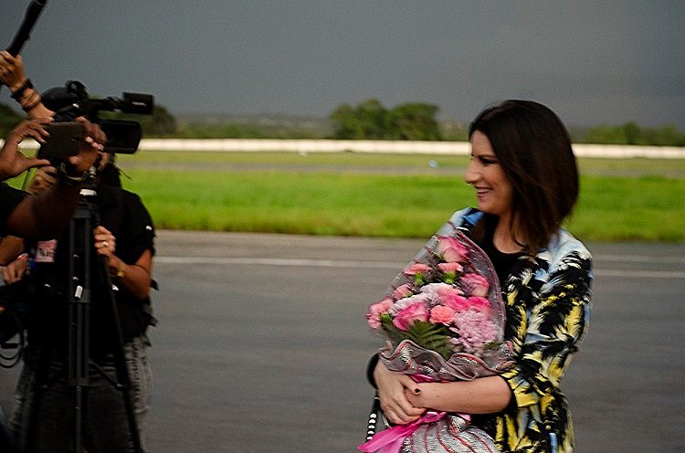 La llegada a La Habana de Laura Pausini 