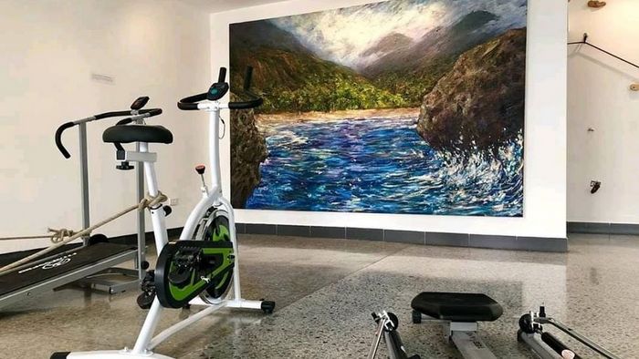 Nuevas realidades (inducidas) sobre siete historias susurradas 