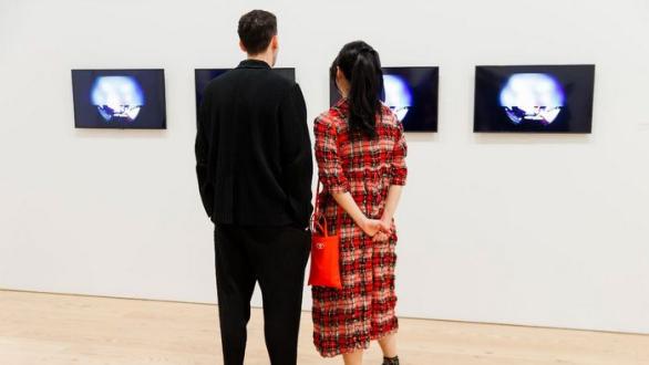 exposición Christine Sun Kim: All Day All Night