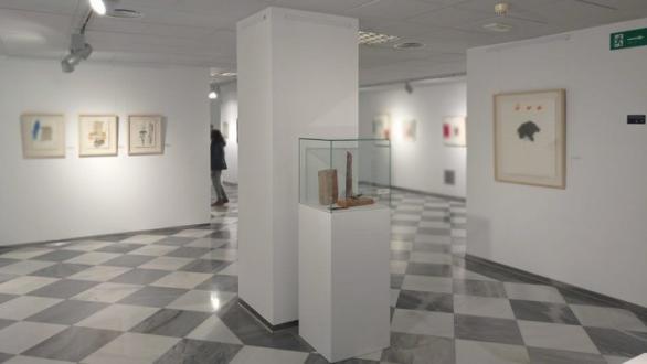 Vista de la exposición “Huella incierta” de Ramón Bustos 