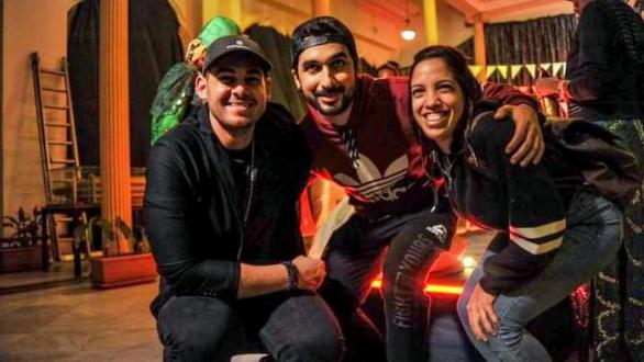 Jose Rojas junto a colegas de trabajo 