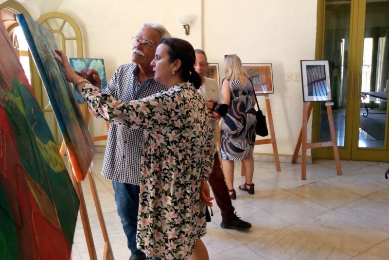Omar López Rodríguez y Perla Rosales Aguirreurreta, directora general adjunta de la Oficina del Historiador de la Ciudad de La Habana.