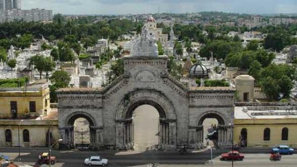 necrópolis de colón 