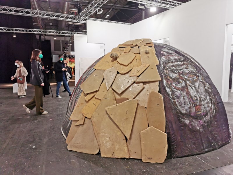 Iglú de Mario Merz en la sección 40(+1), adquirido por Helga de Alvear