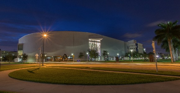 Patricia & Phillip Frost Art Museum. Serie Art & Investment