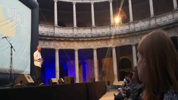 Alexis Díaz-Pimienta, maestro de ceremonia de la gala inaugural
