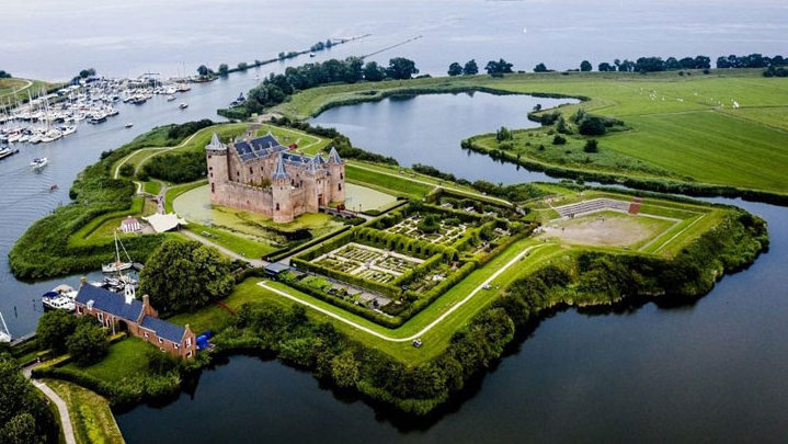 Dutch defense lines recognized for equity value