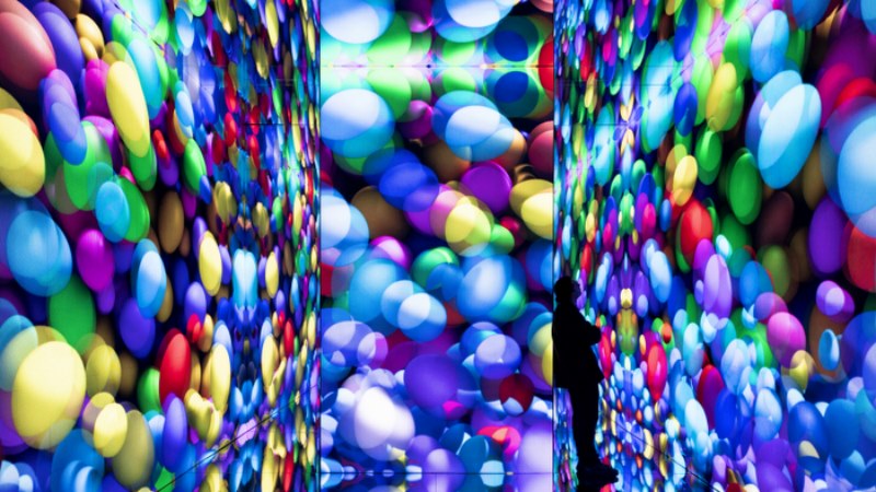 "Pop Air" lleva a Milano un universo inflable