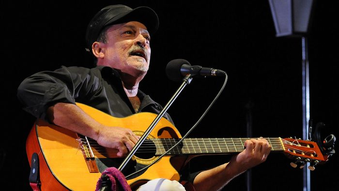 Fernando Cabreja, el poeta, la luna y la guitarra