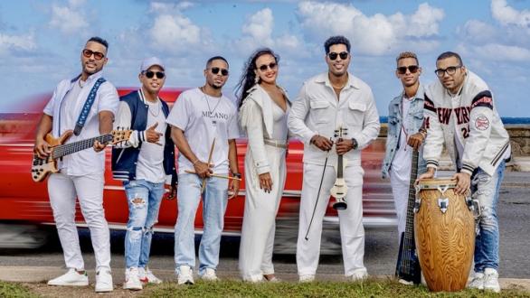 Papucho y Manana Club