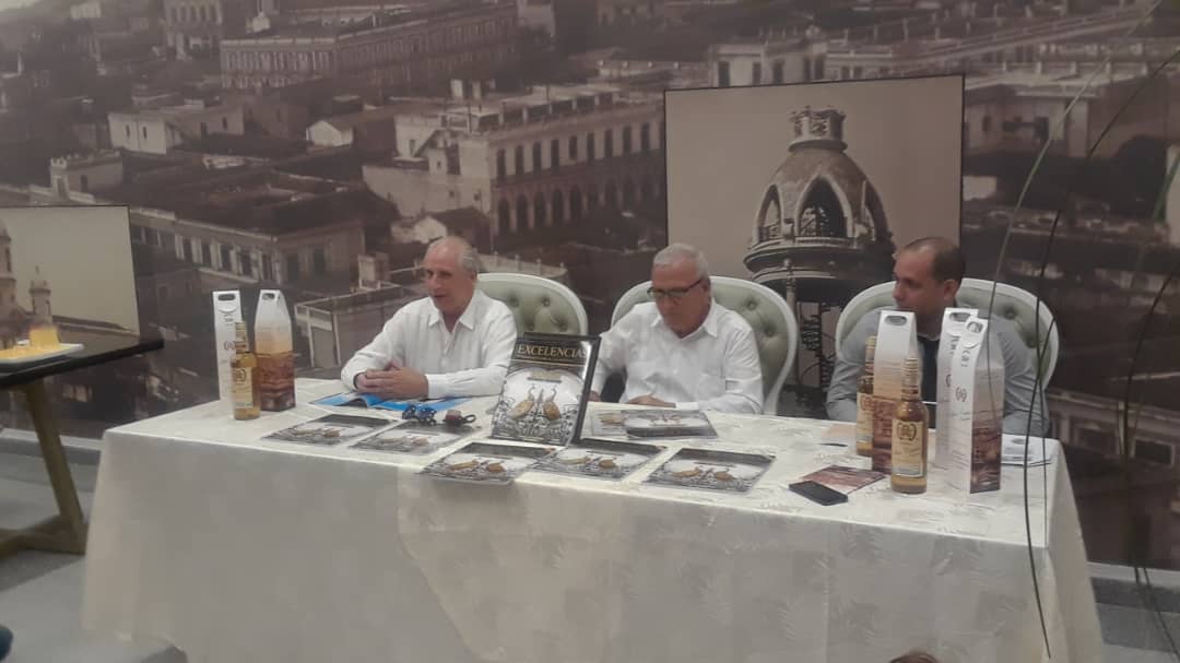 José Carlos de Santiago, president of the Excelencias Group and Irán Millán, Cienfuegos Conservator