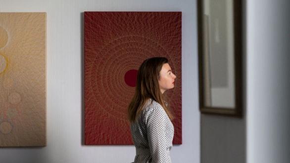 persona en Hybrid Art Fair