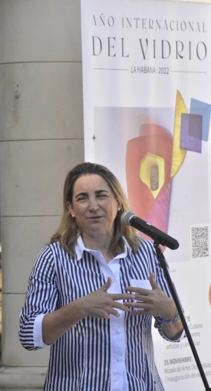 Paloma Pastor en inauguración de la muestra Vidrio español en La Habana. S. XVI-XIX