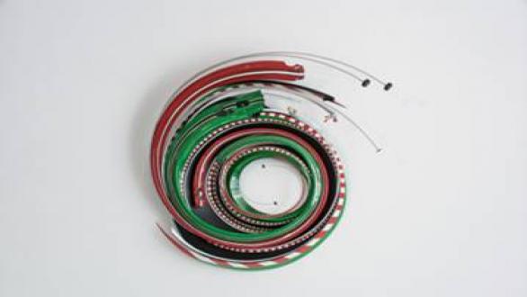 Stefan Rohrer Grüne Hölle, 2017, Modellautos, Figuren, Stahl, Lack, 100 x 90 x 30 cm