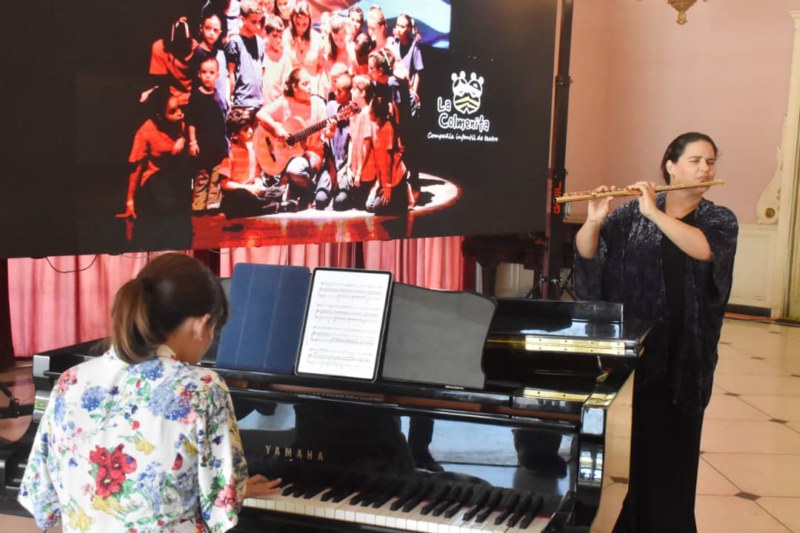 Momento musical en la entrega del Dr Honoris Causa a Cremata 